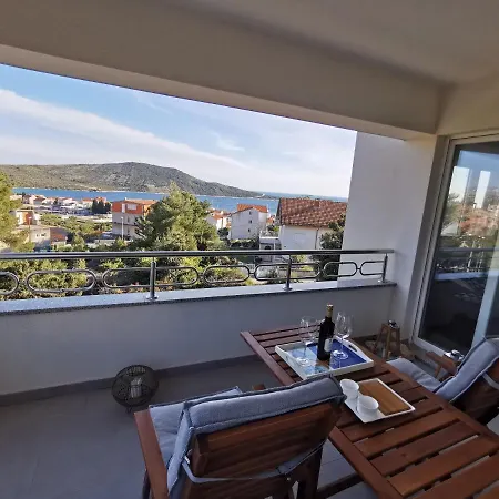 Apartment Pinia Primosten Exterior photo